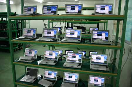 夏新聯手全美達，首款自主研發(fā)筆記本V3震撼下線，開啟自主創(chuàng)新新篇章